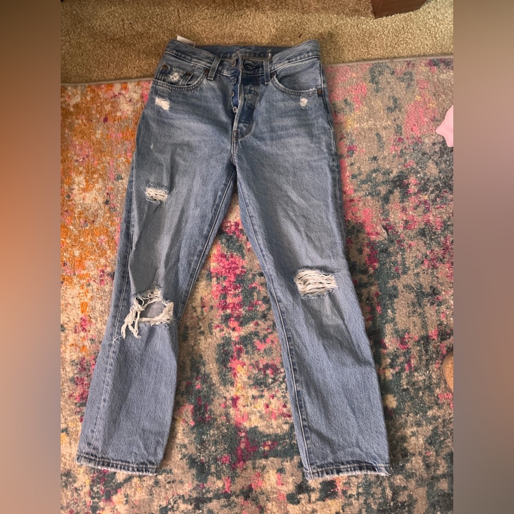 Size 24 Levi’s 501 women jeans, only worn a couple of times!